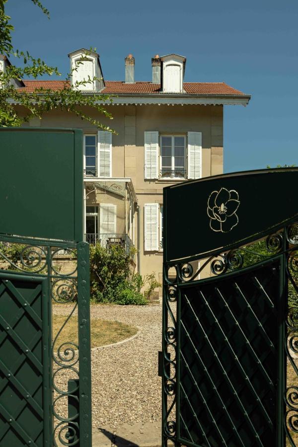 Bed and Breakfast Le Parc Du Magnolia Montbéliard Exterior foto