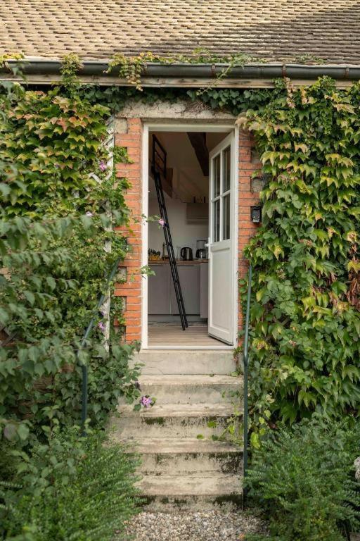 Bed and Breakfast Le Parc Du Magnolia Montbéliard Exterior foto